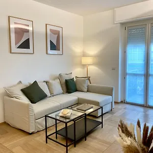 Faenza 18, A Cozy Appartamento Milano