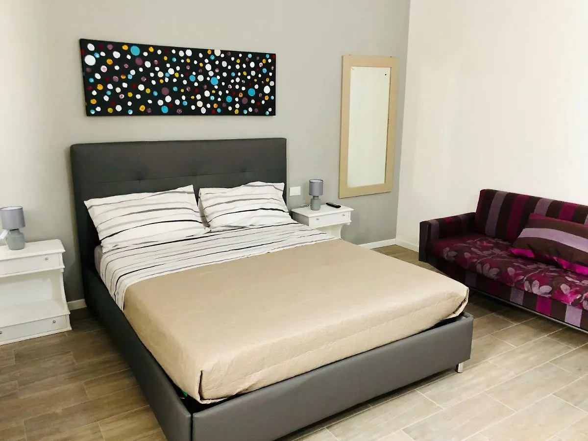 הוילה טראפאני Asmara 10 0*,